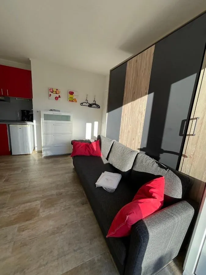 Le Club Des Cigales Apartamento Hyères