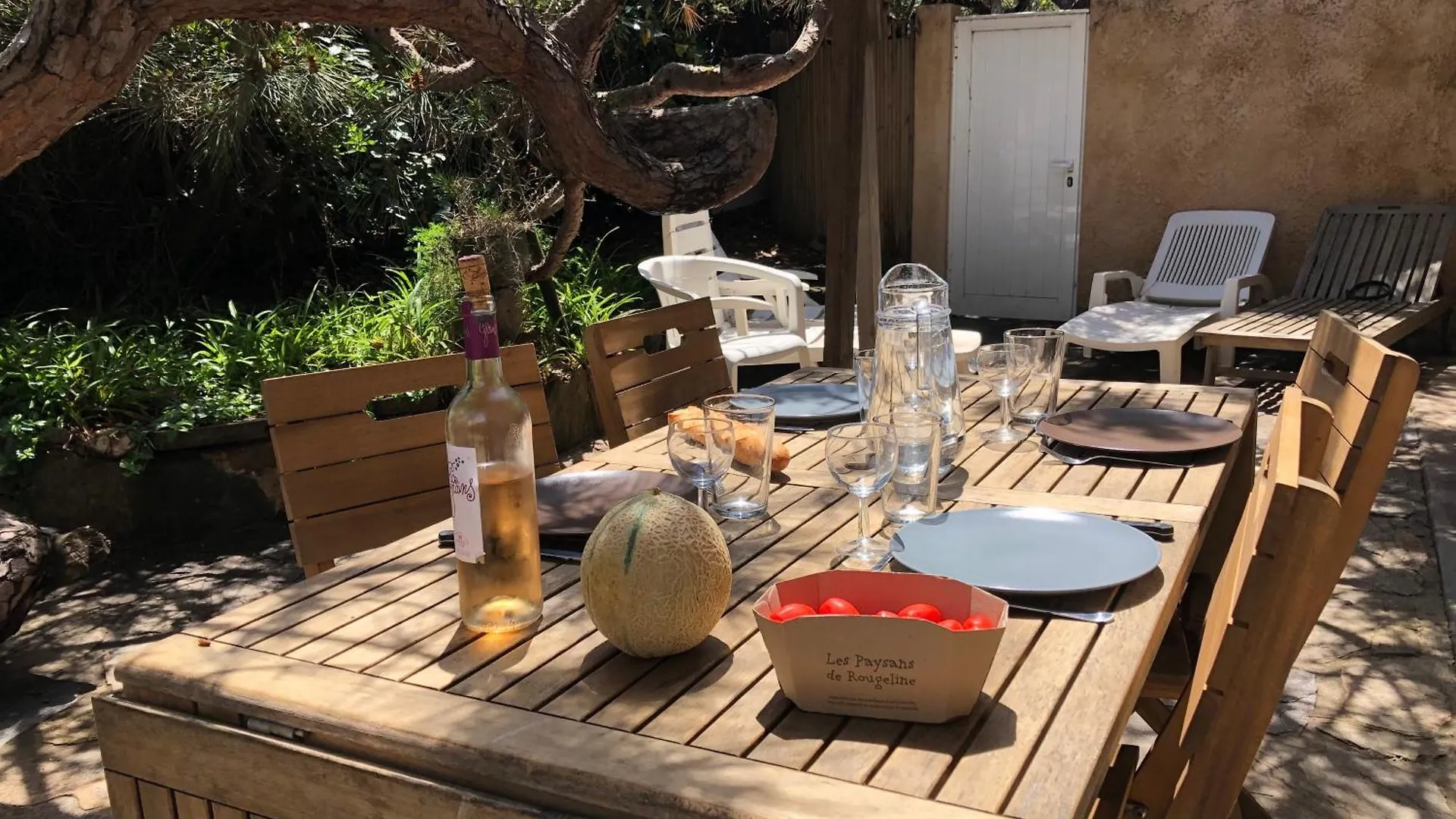 Le Club Des Cigales Apartamento Hyères França