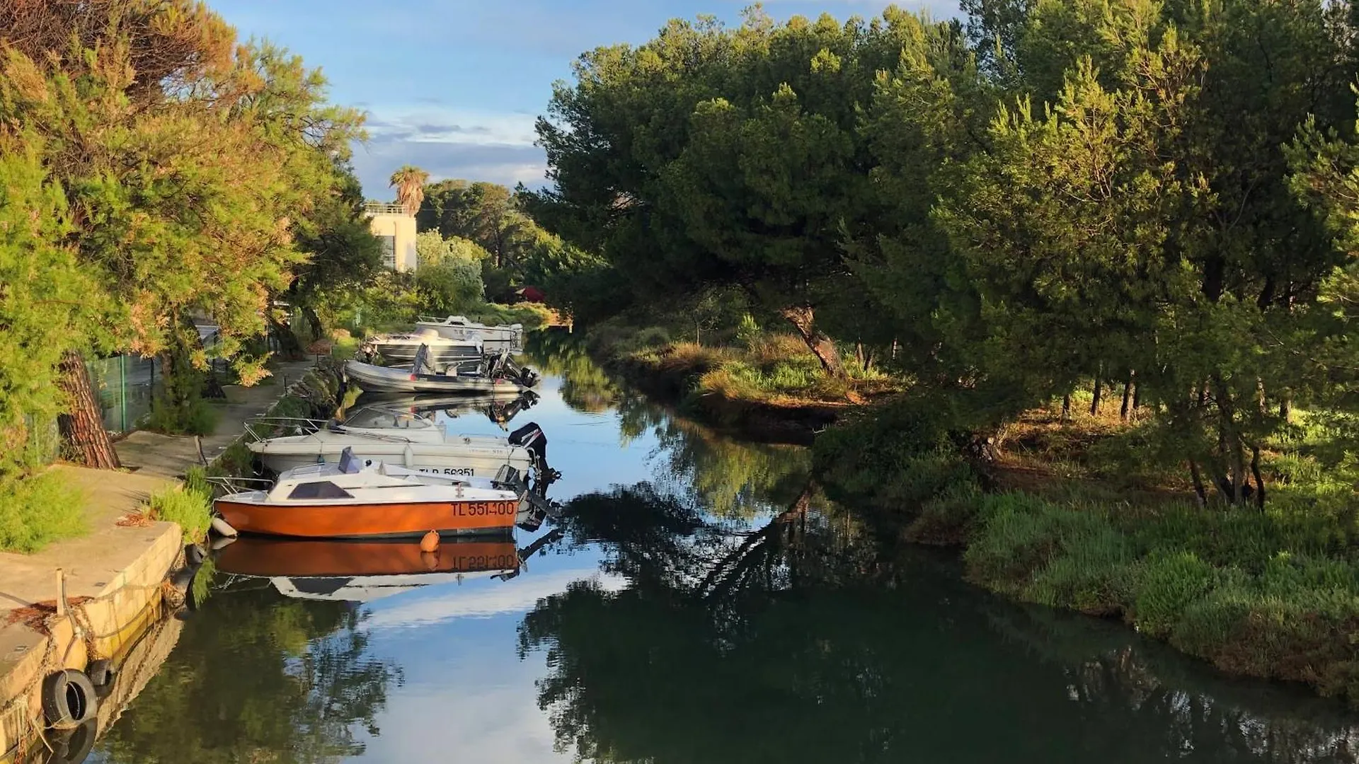 Le Club Des Cigales Apartamento Hyères