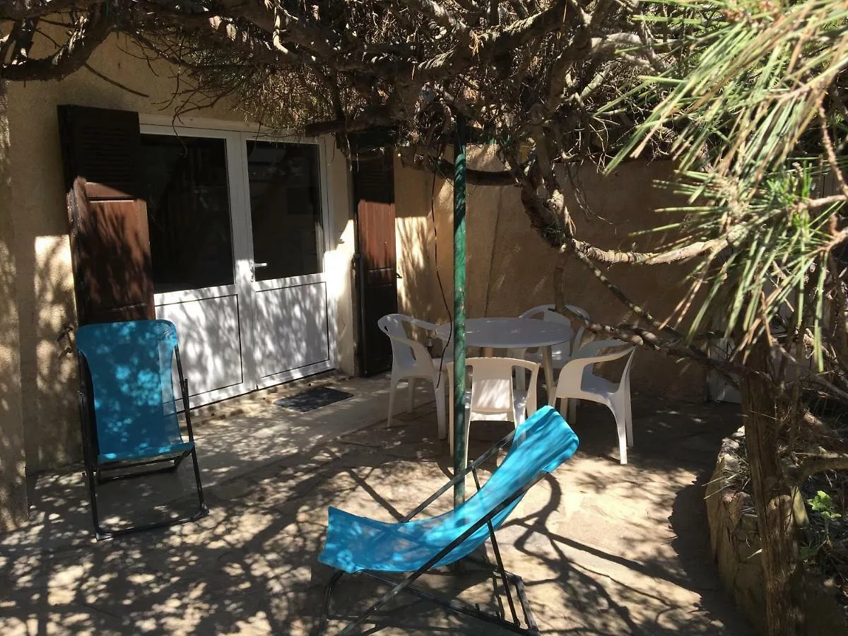 Le Club Des Cigales Apartamento Hyères
