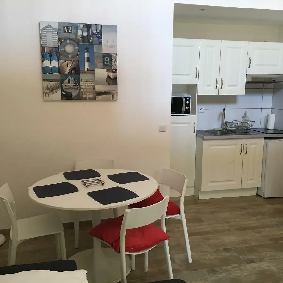 Le Club Des Cigales Apartamento Hyères